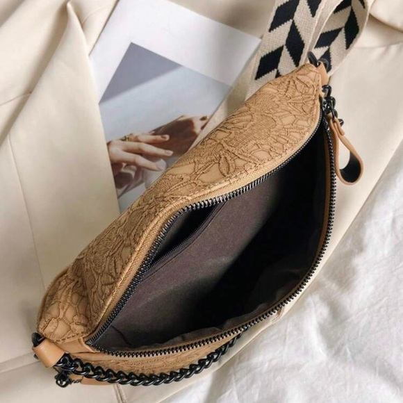 Elegant Tan Lace Crossbody Bag with Chain Accent - Picture 4 of 5